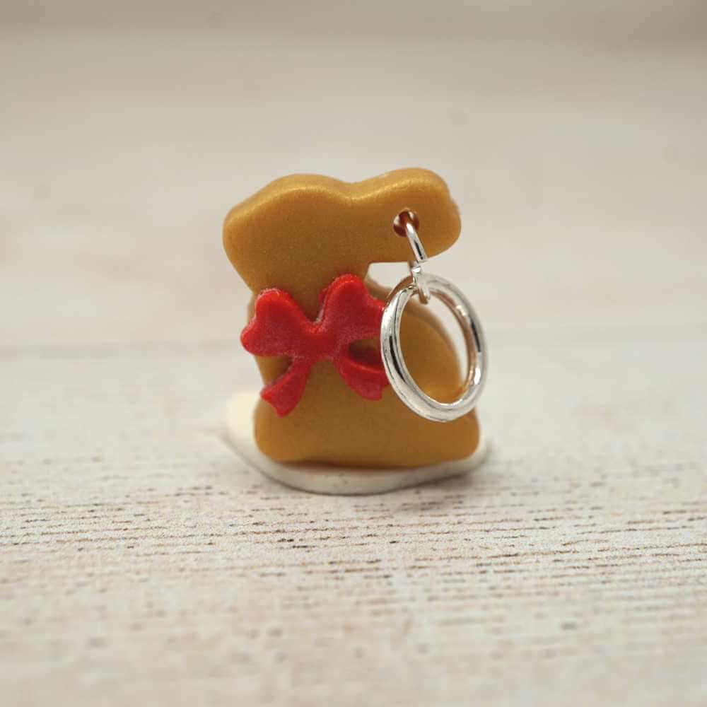 Handmade Polymer Clay Stitch Marker / Progress Keeper - Gold Bunny | Market Town Yarns