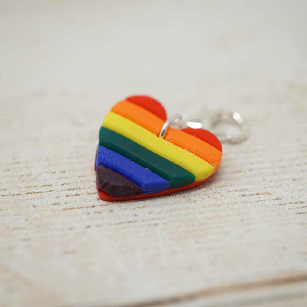 Handmade Polymer Clay Stitch Marker / Progress Keeper - Rainbow Heart | Market Town Yarns