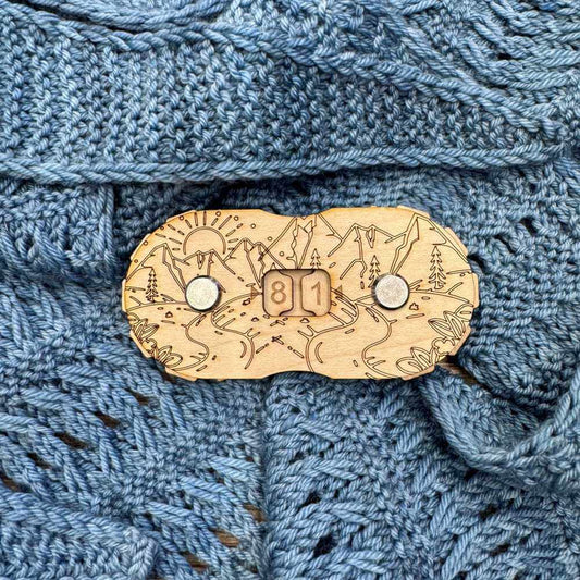 Market Town Yarns - Row Counter - Mountain Scene
