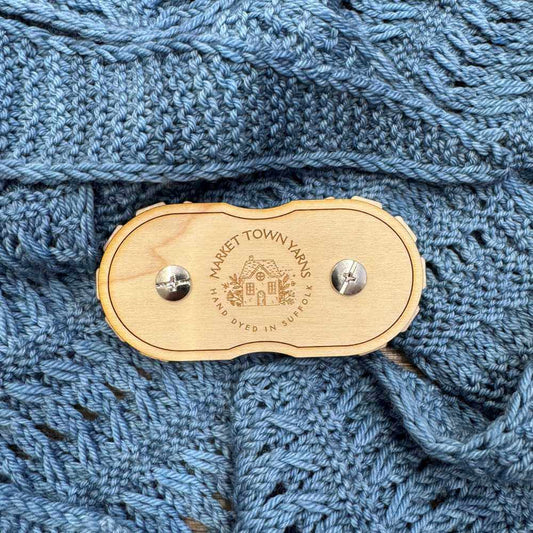 Market Town Yarns - Row Counter - Mountain Scene