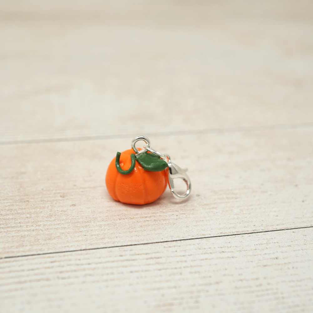 Handmade Polymer Clay Stitch Marker / Progress Keeper - Pumpkin | Market Town Yarns