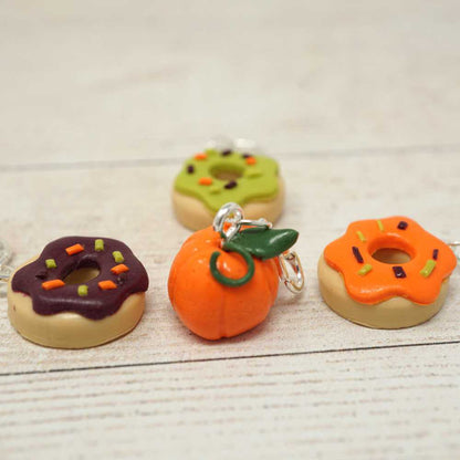 Handmade Polymer Clay Stitch Marker / Progress Keeper - Pumpkin | Market Town Yarns