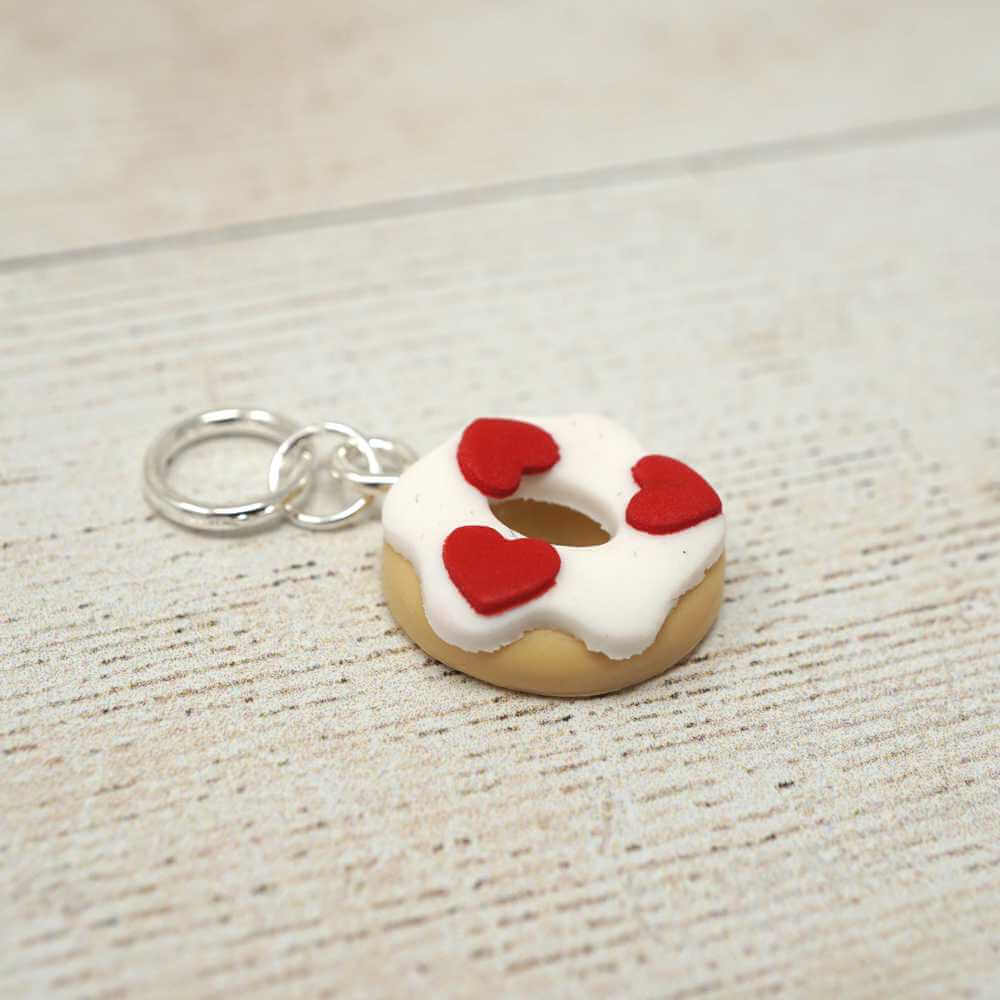 Handmade Polymer Clay Stitch Marker / Progress Keeper - Hearts Donut | Market Town Yarns