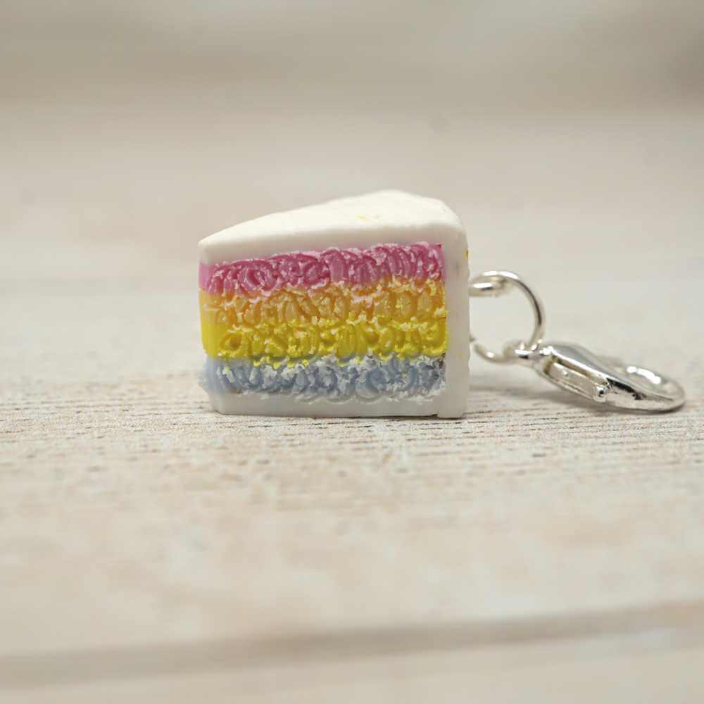 Handmade Polymer Clay Stitch Marker / Progress Keeper - Pastel Rainbow Cake | Market Town Yarns